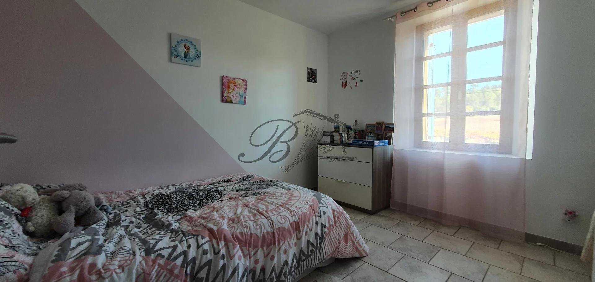 بيت في Ansouis, Vaucluse 11502760