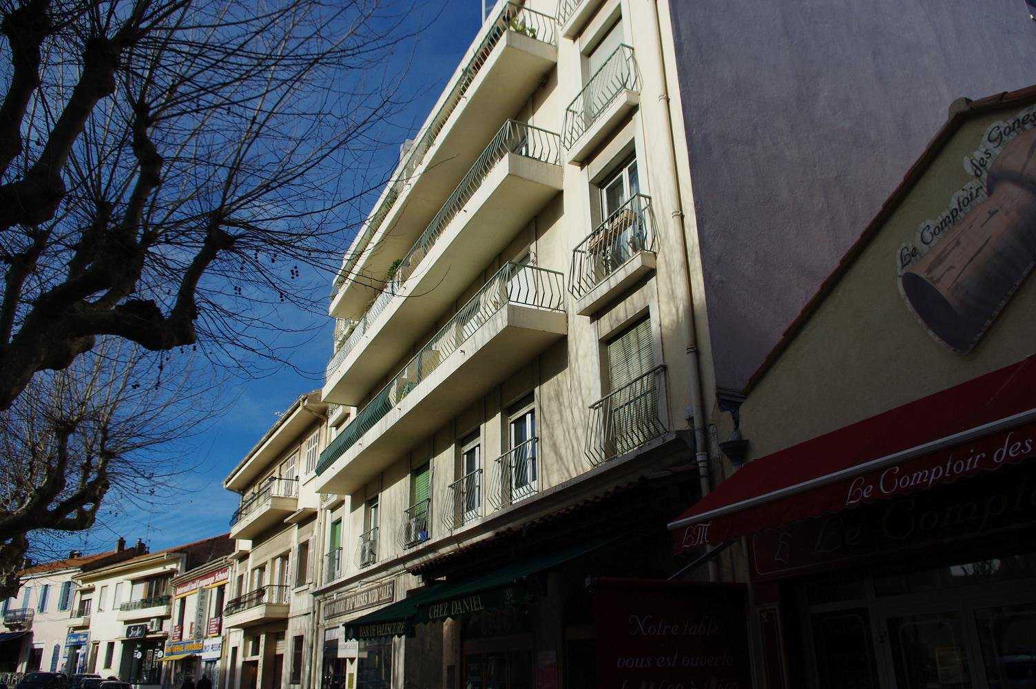 Condominium dans Saint-Raphaël, Provence-Alpes-Côte d'Azur 11502774