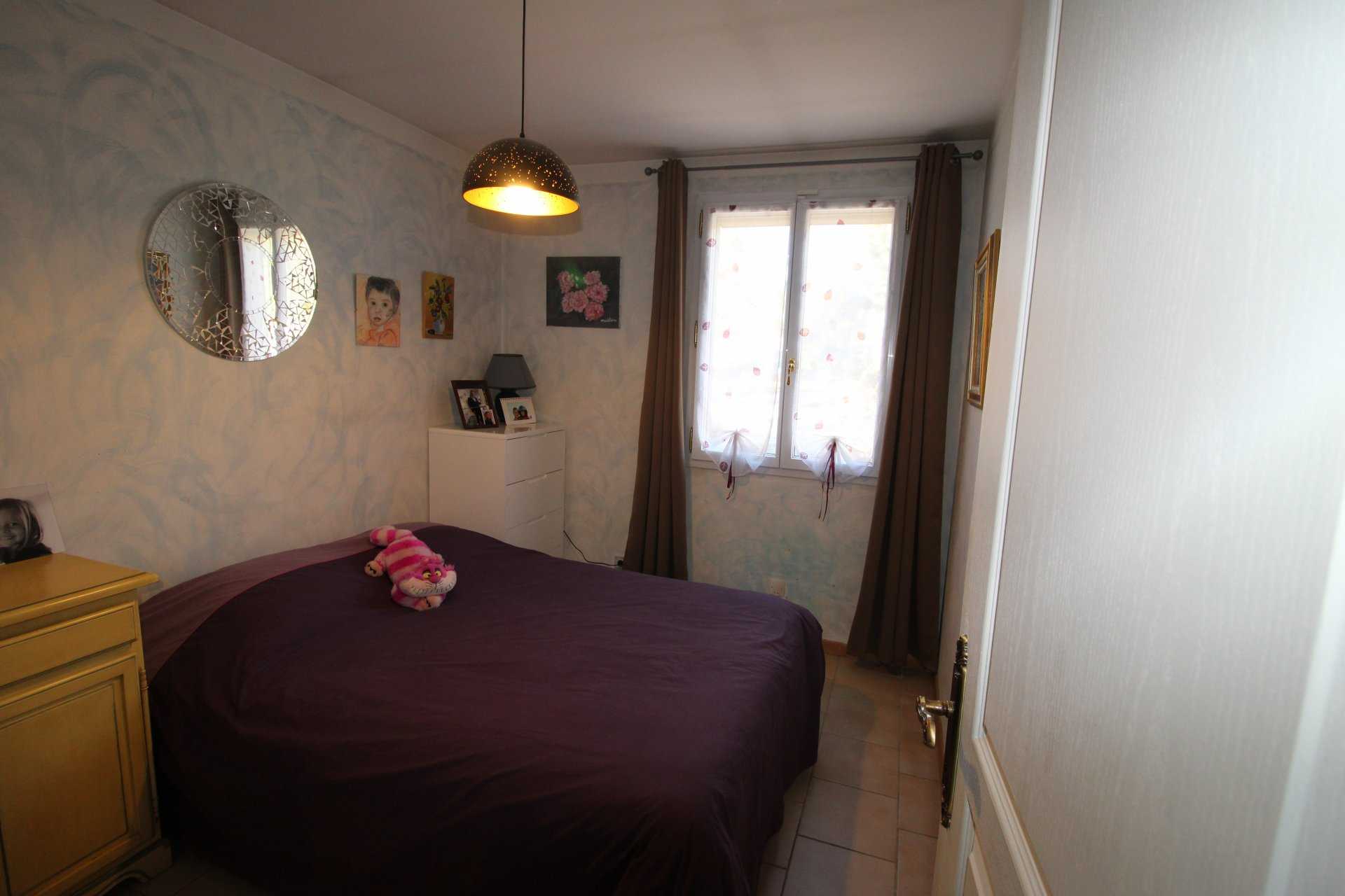 casa en Rocbaron, Provence-Alpes-Cote d'Azur 11502782