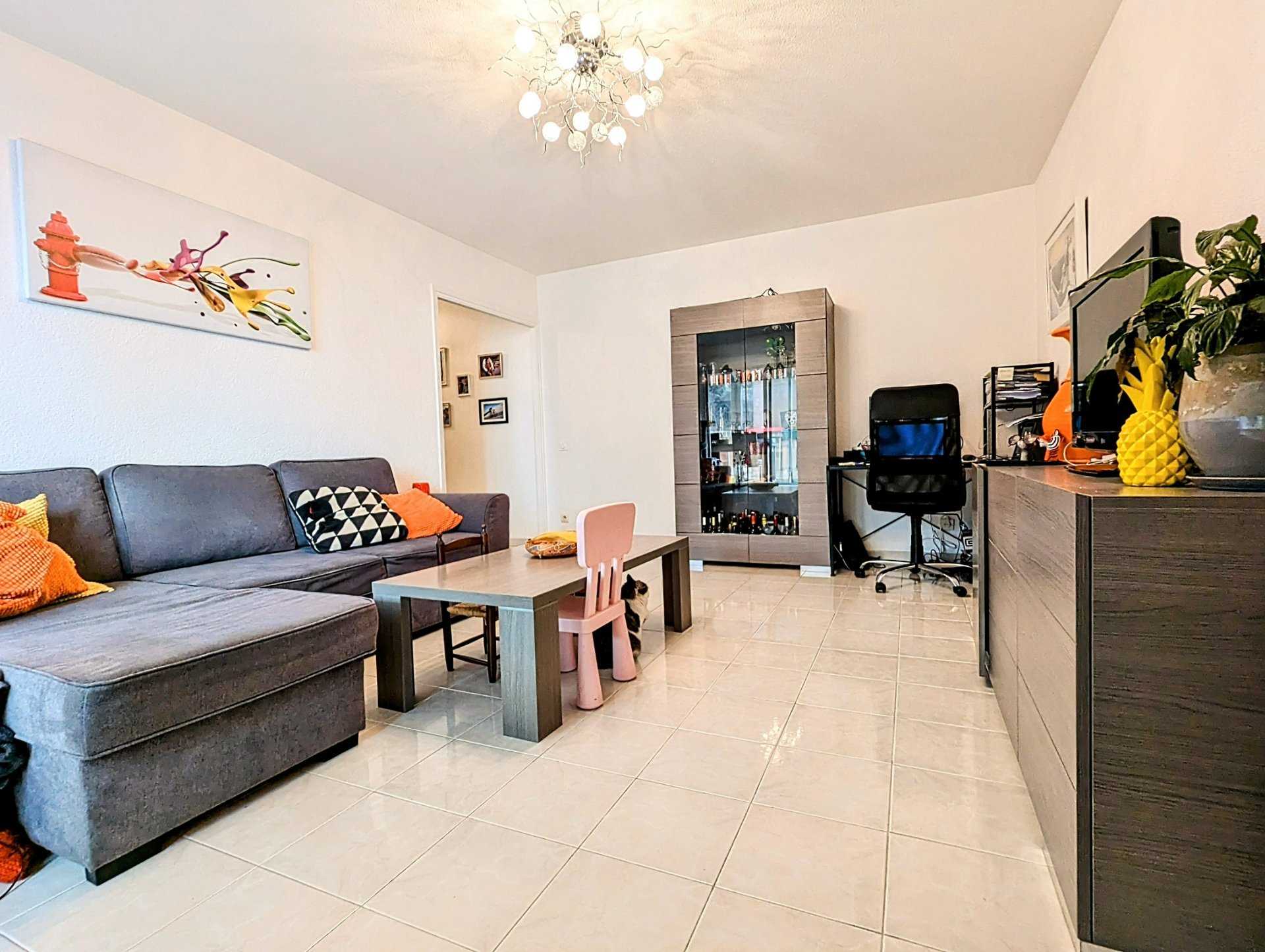 Condominium dans Cabrolles, Provence-Alpes-Cote d'Azur 11502818