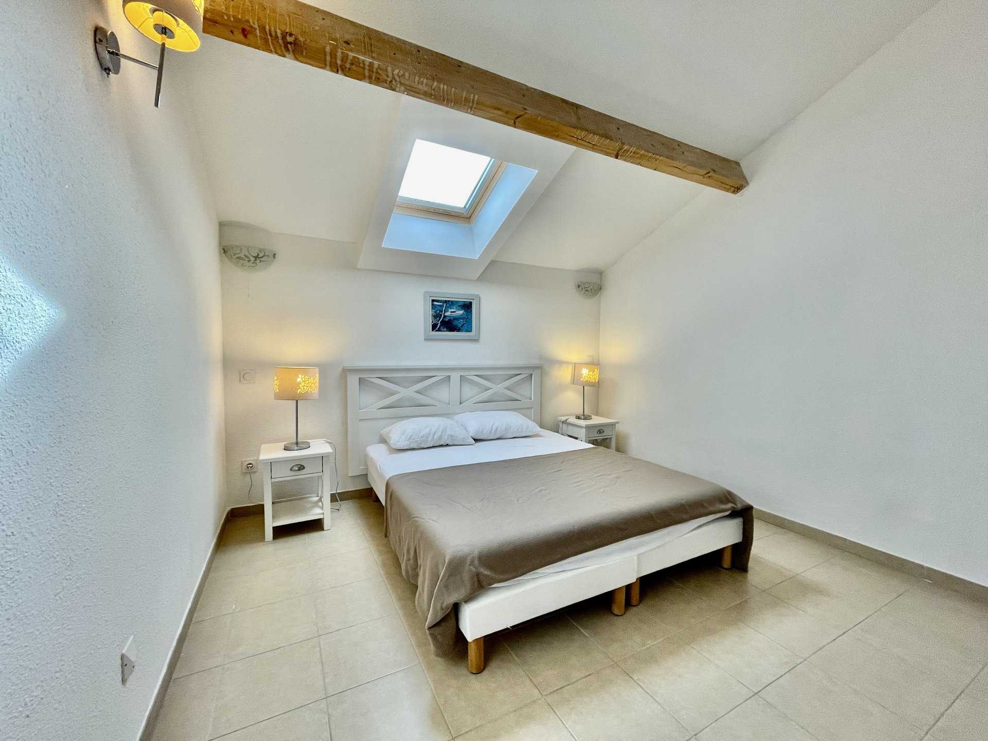 Condominium in Saint-Florent, Corsica 11502893