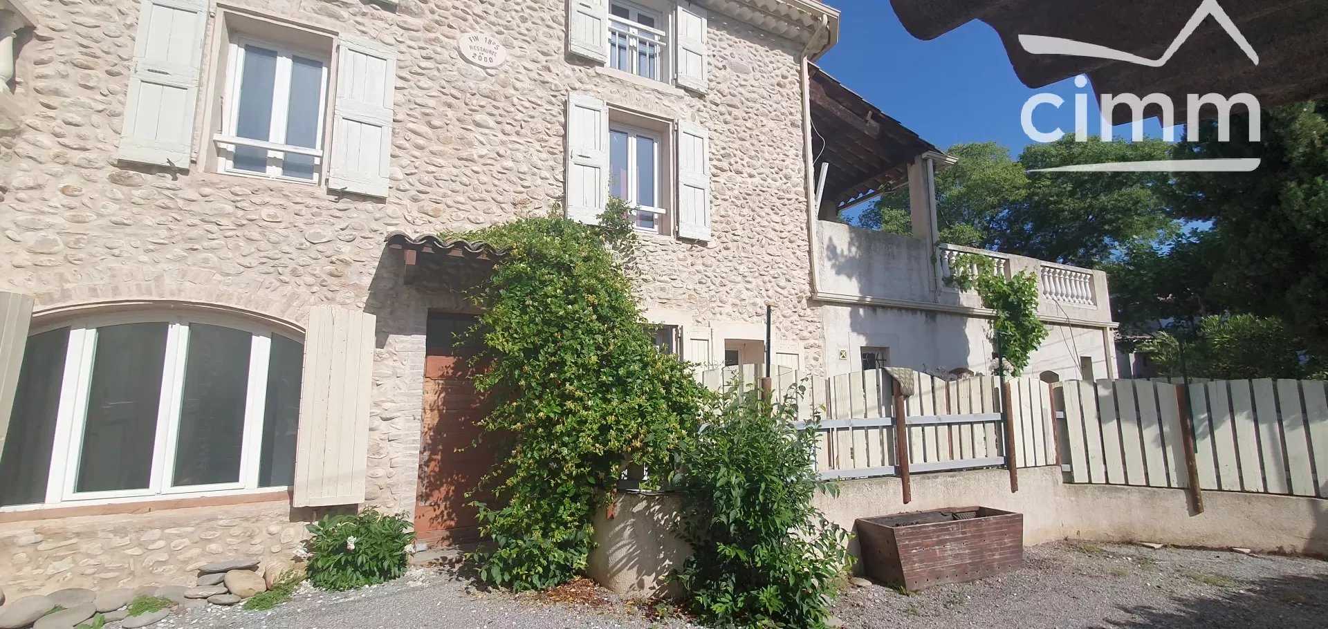 Hus i Les Mees, Provence-Alpes-Cote d'Azur 11503062
