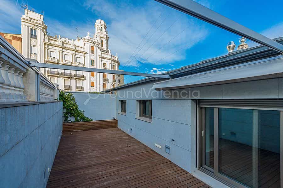 Condominium in Valencia, Valencia 11503441