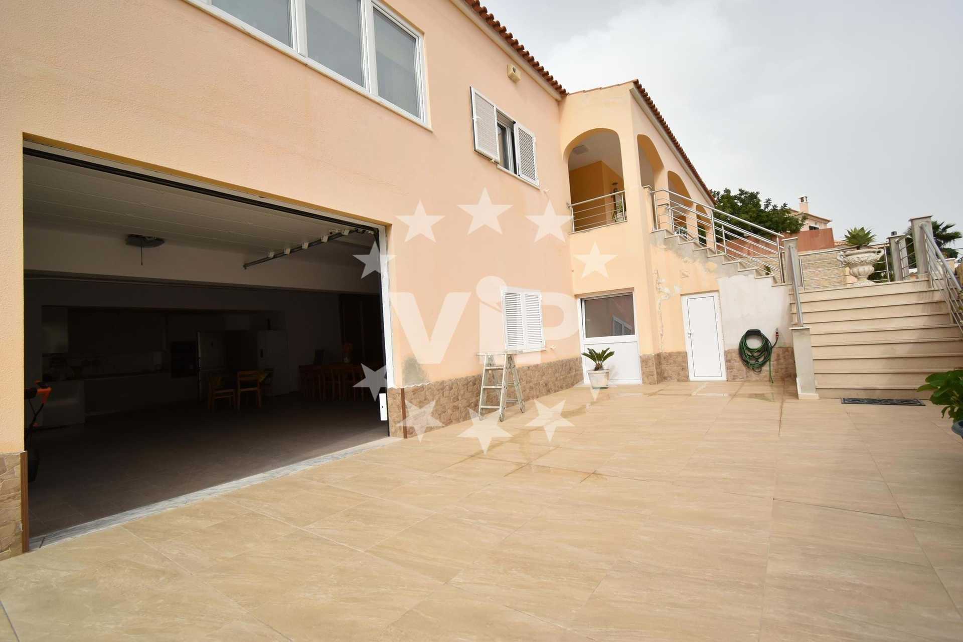 House in Quarteira, Faro 11503467
