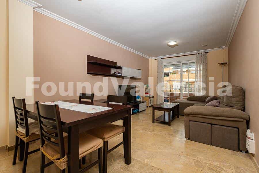Condominium in Ribarroja, Valencia 11503716