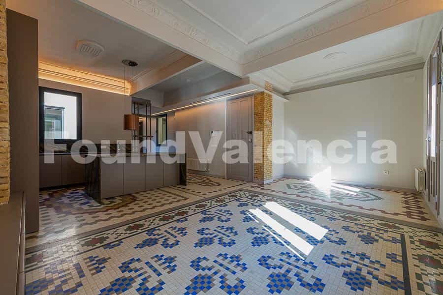Condominium in Valencia, Valencia 11503727