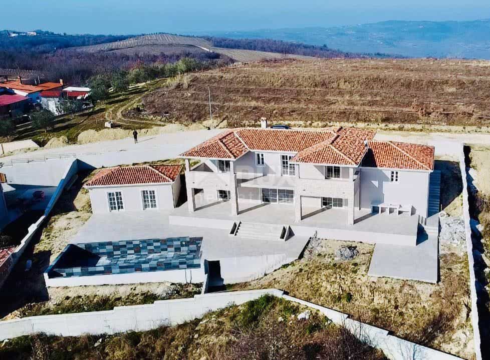 House in Vižinada, Istria County 11503809