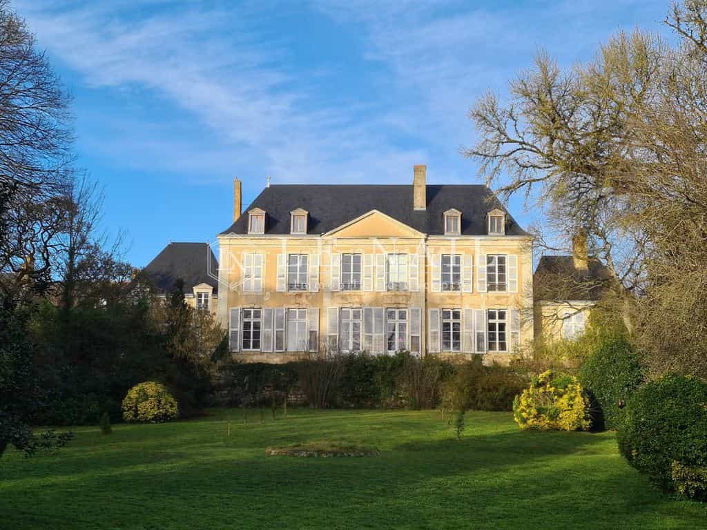 σπίτι σε Ο Ετουάρ, Nouvelle-Aquitaine 11504057