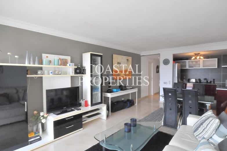 Condominium in La Bonanova, Balearic Islands 11504974