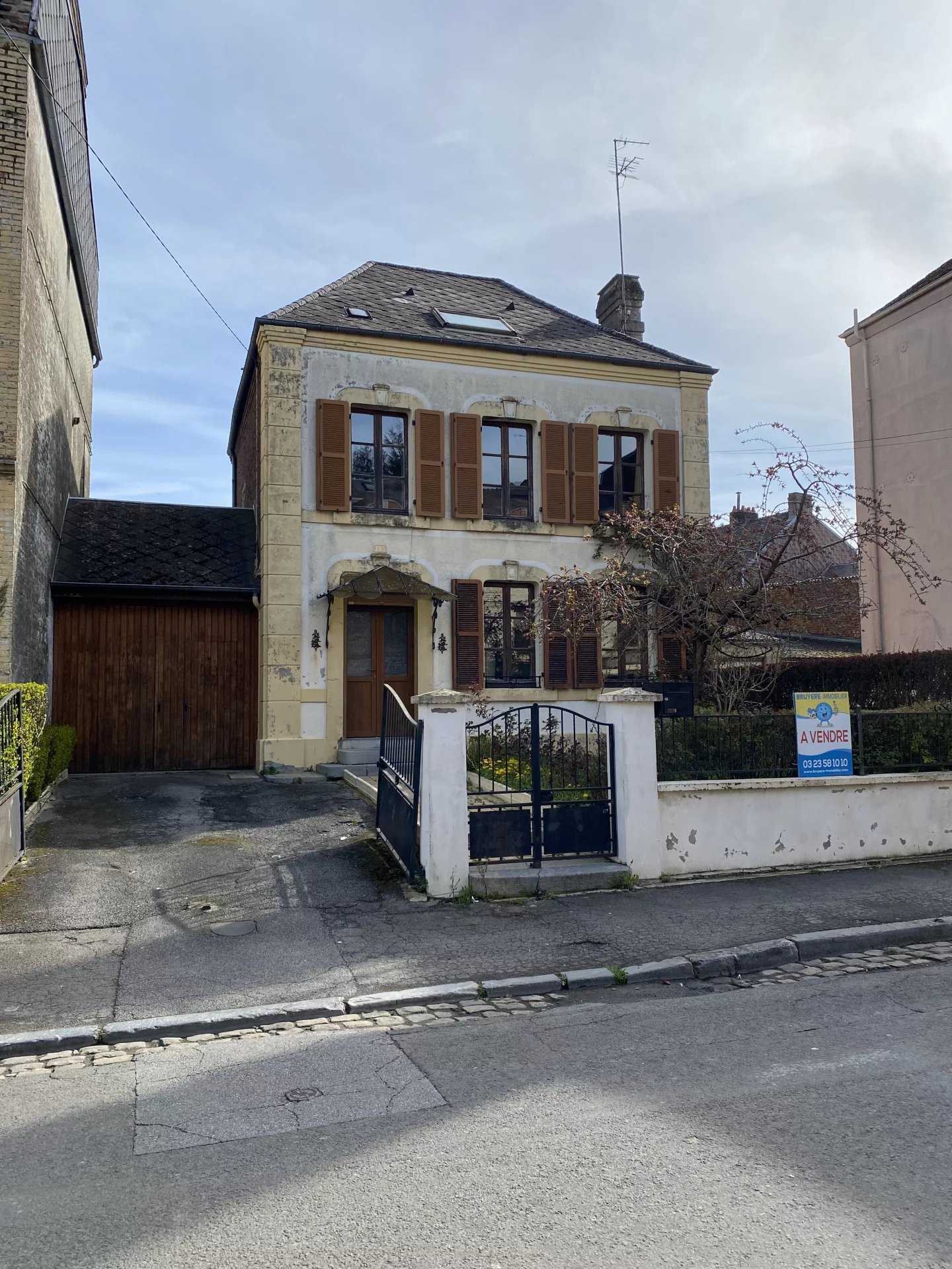 Huis in Hirson, Hauts-de-France 11505105