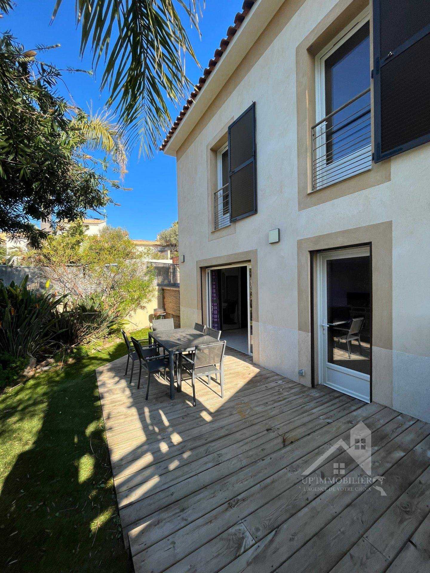 Talo sisään La Palasse, Provence-Alpes-Cote d'Azur 11505147