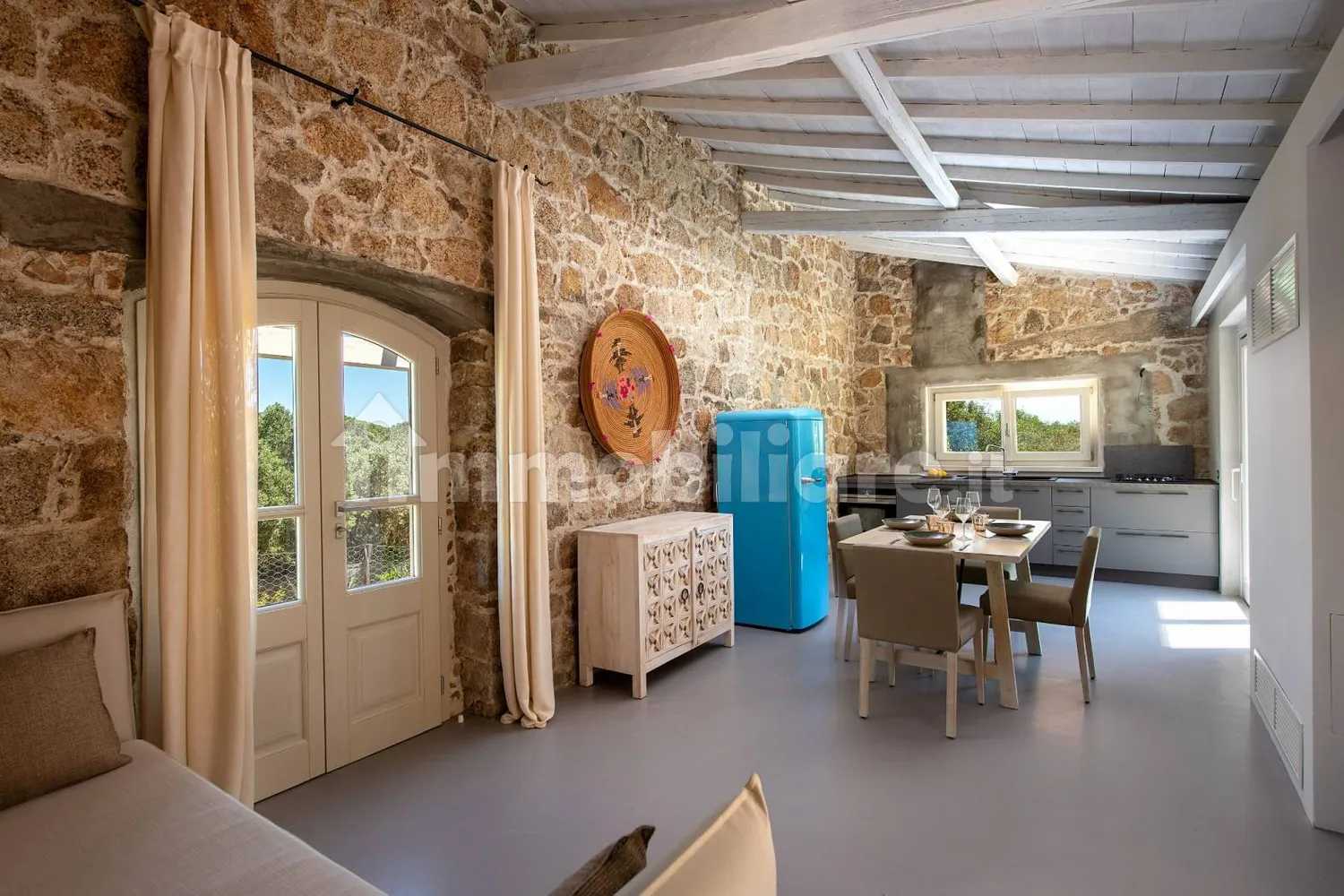 rumah dalam Cala Pira, Sardinia 11505215
