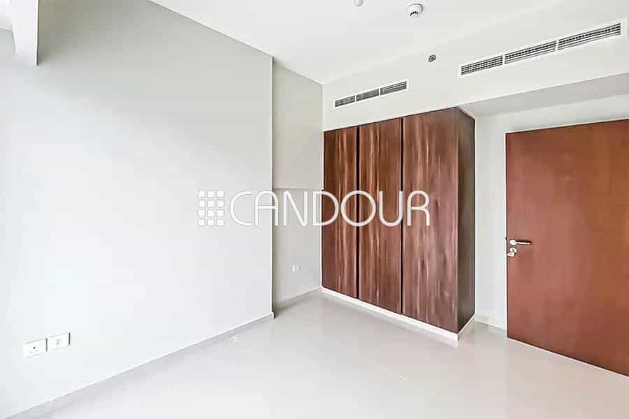 Condominium in Dubai, Dubayy 11505279