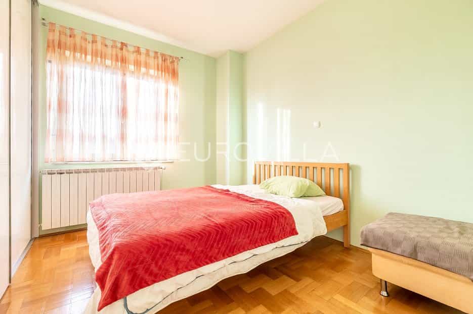 بيت في Zagreb,  11505415