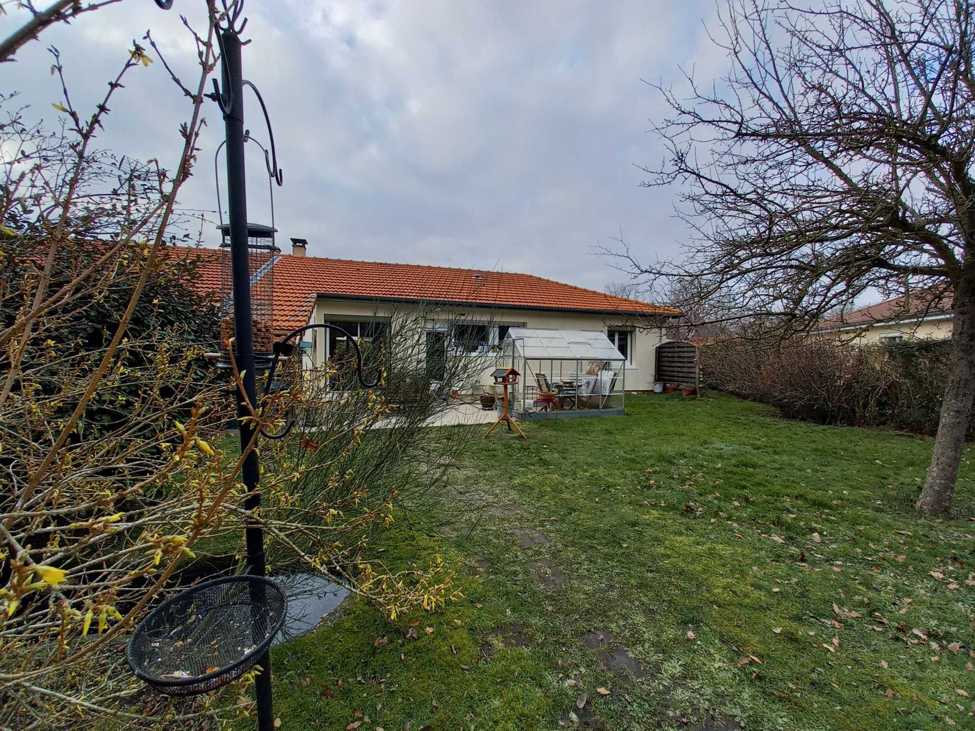 Mehrere Häuser im Evreux, Normandie 11507530