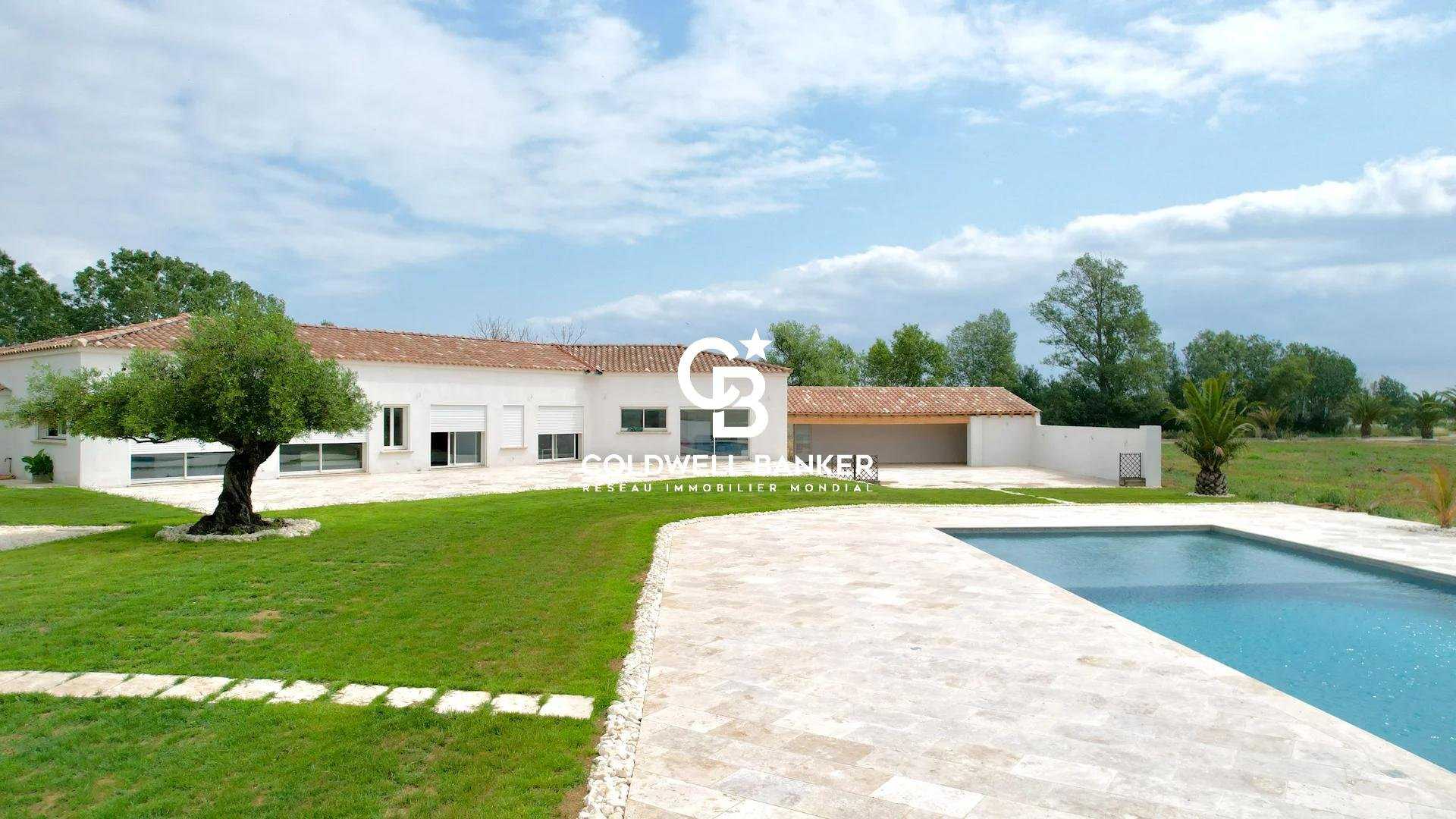 жилой дом в Aimargues, Gard 11507602