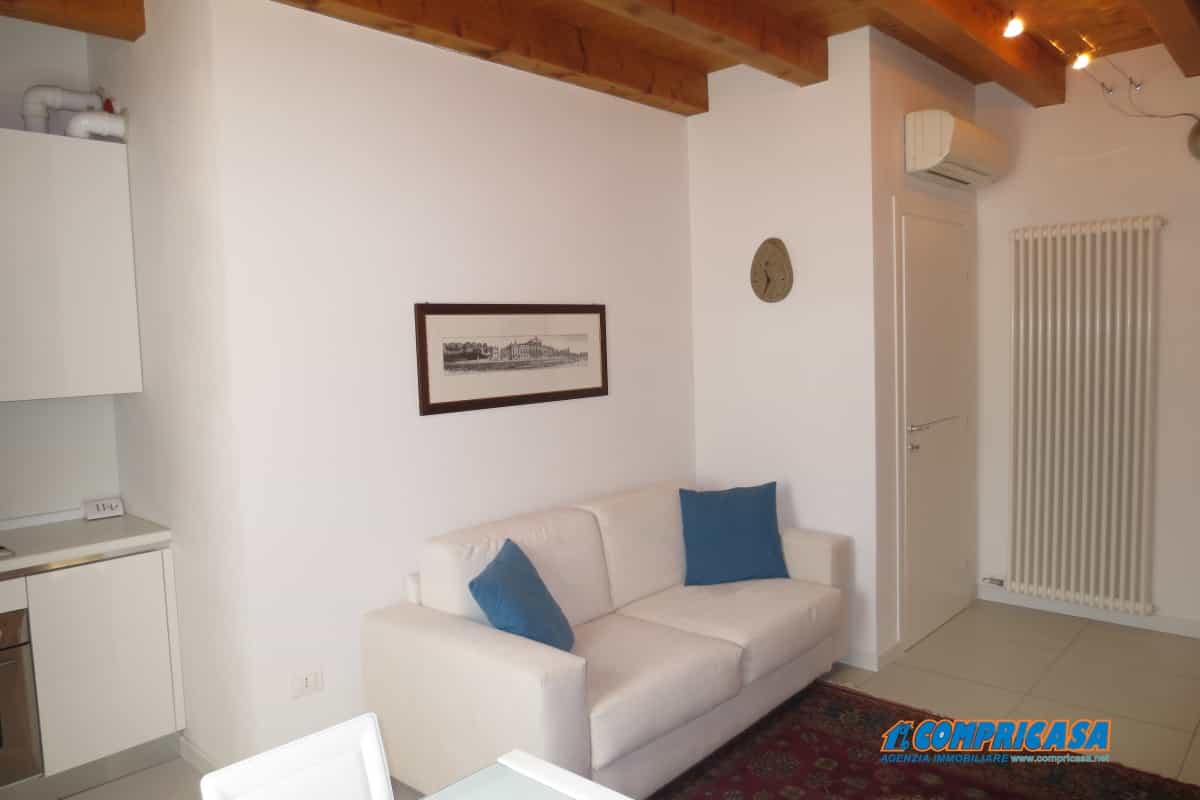 Condominium in Montagnana, Veneto 11508722