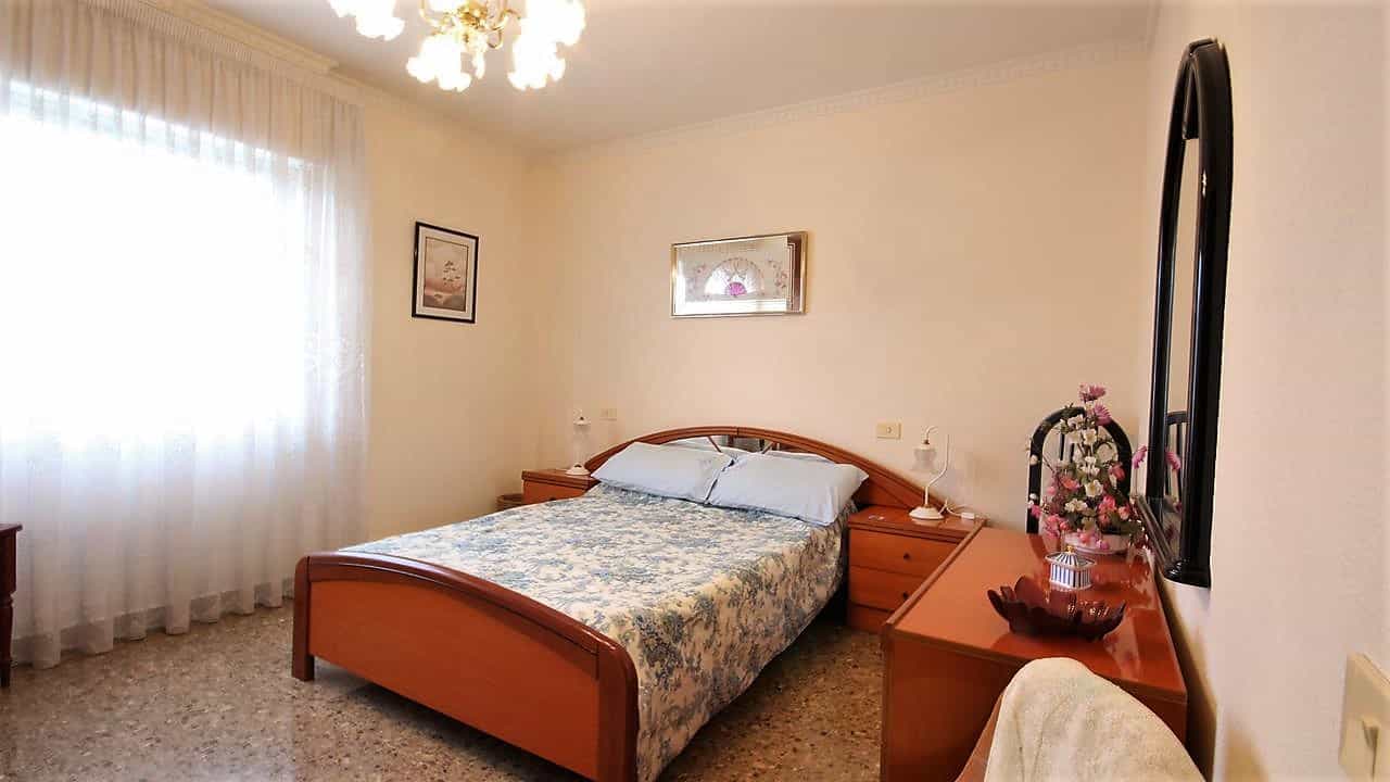 Квартира в Gata de Gorgos, Comunidad Valenciana 11508849