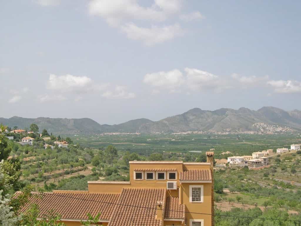 Land in Gata de Gorgos, Comunidad Valenciana 11509218
