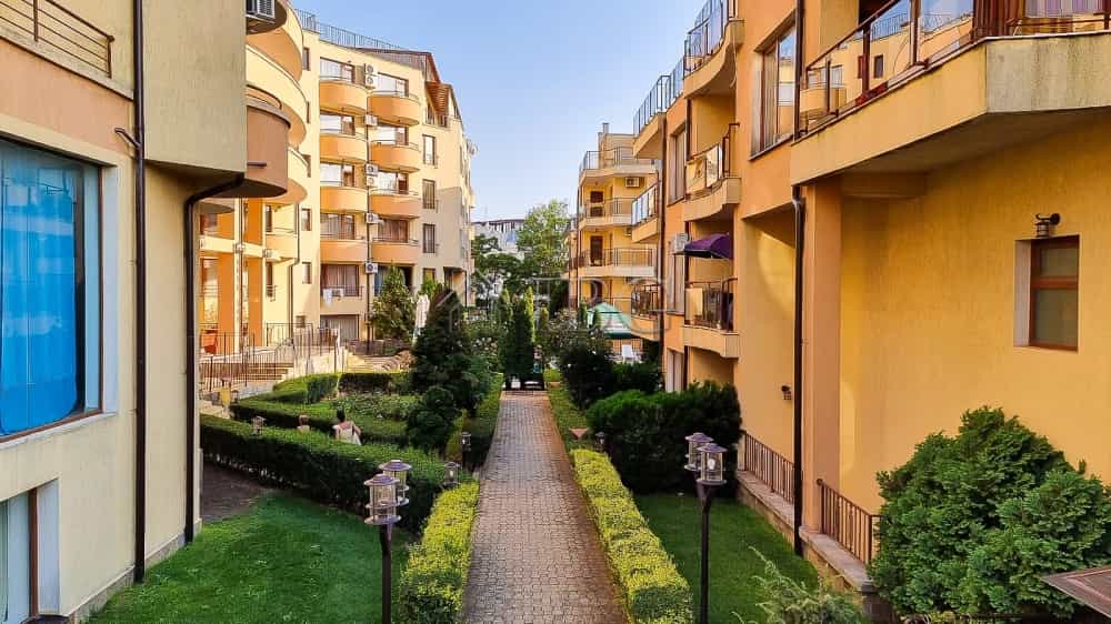 Condominium in Sveti Vlas, Burgas 11509643