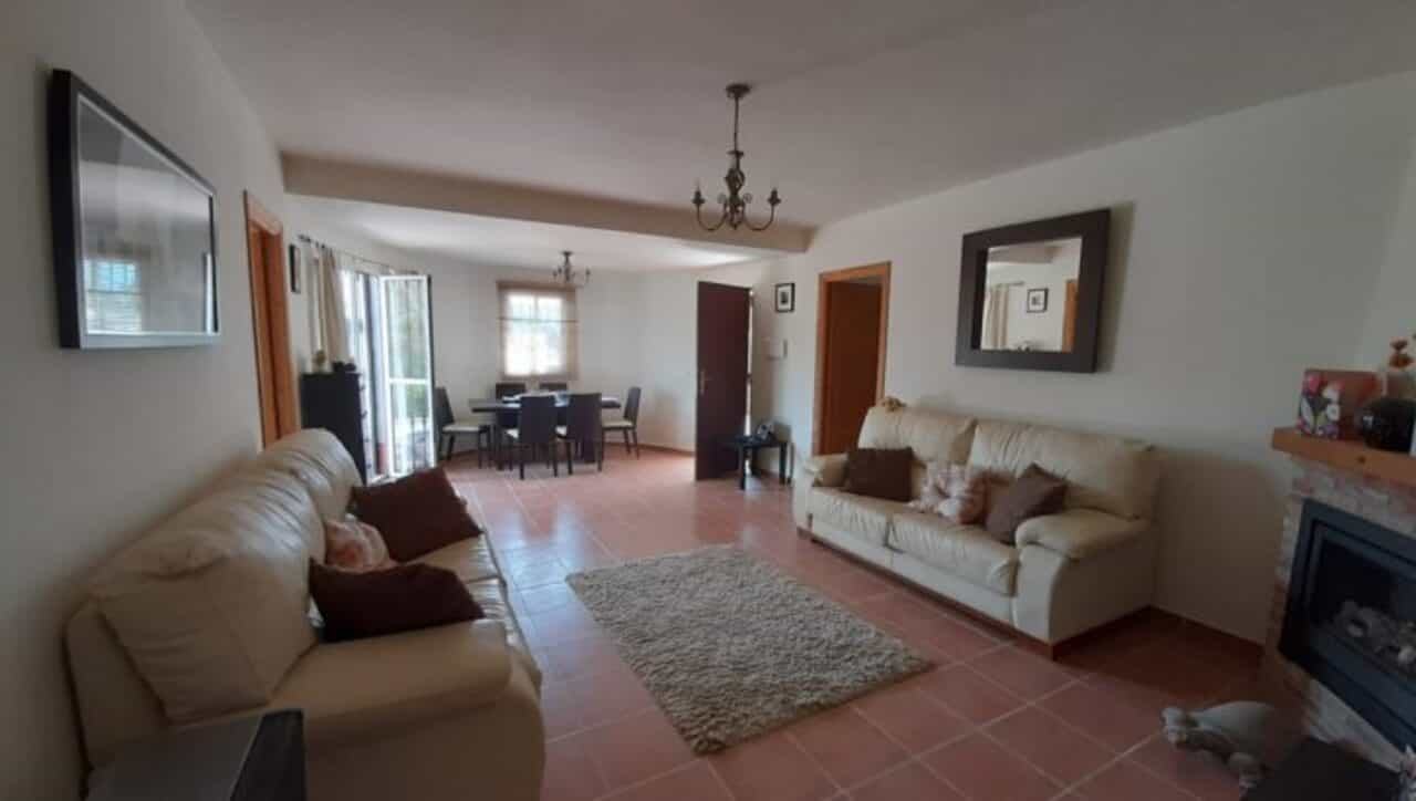 House in Pizarra, Andalusia 11509884
