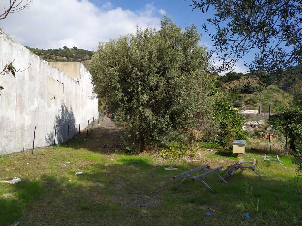 Земельные участки в Санта-Тереза-ди-Рива, Сицилия 11510566