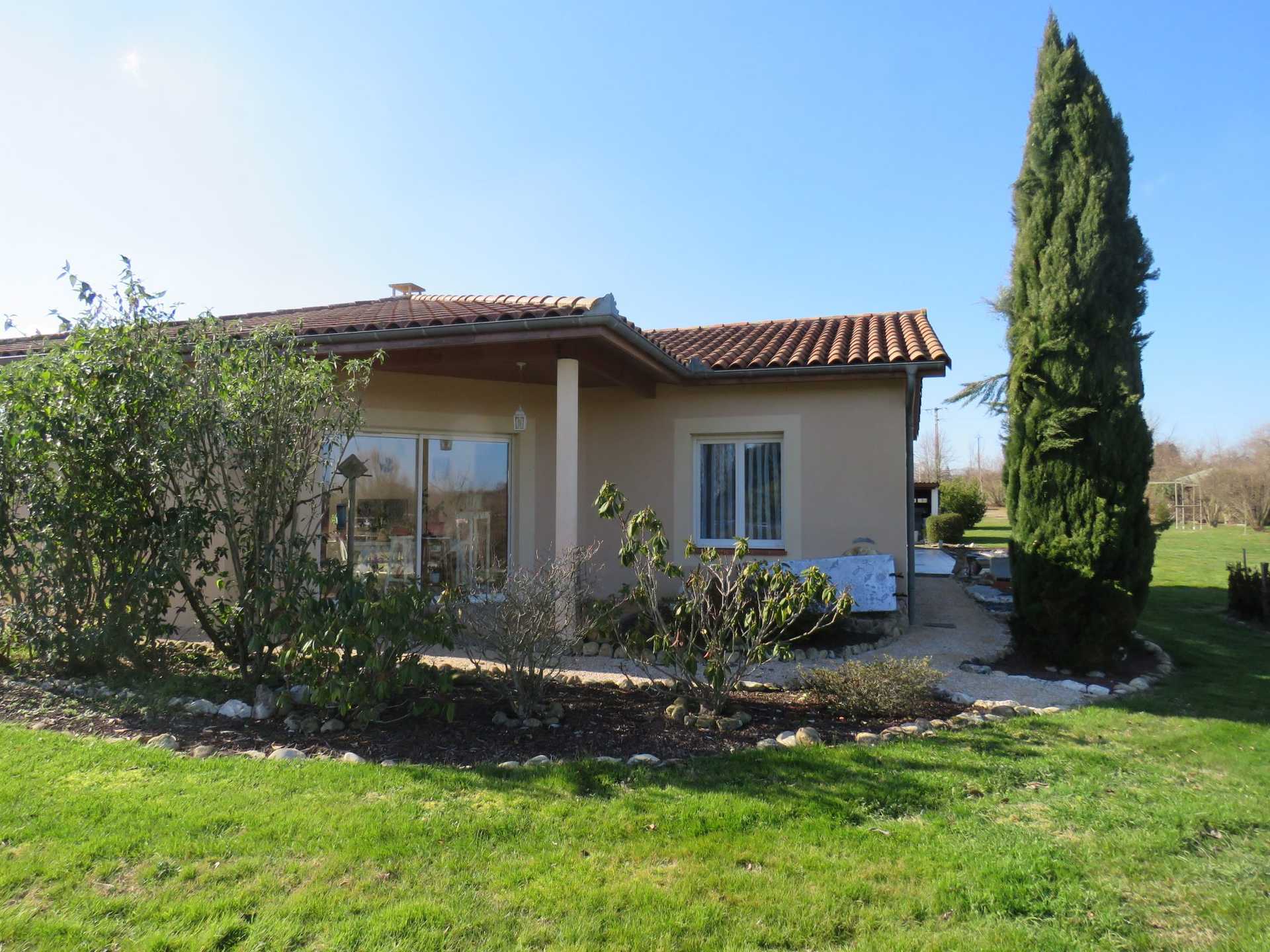 rumah dalam Castelnau-Magnoac, Occitanie 11510795