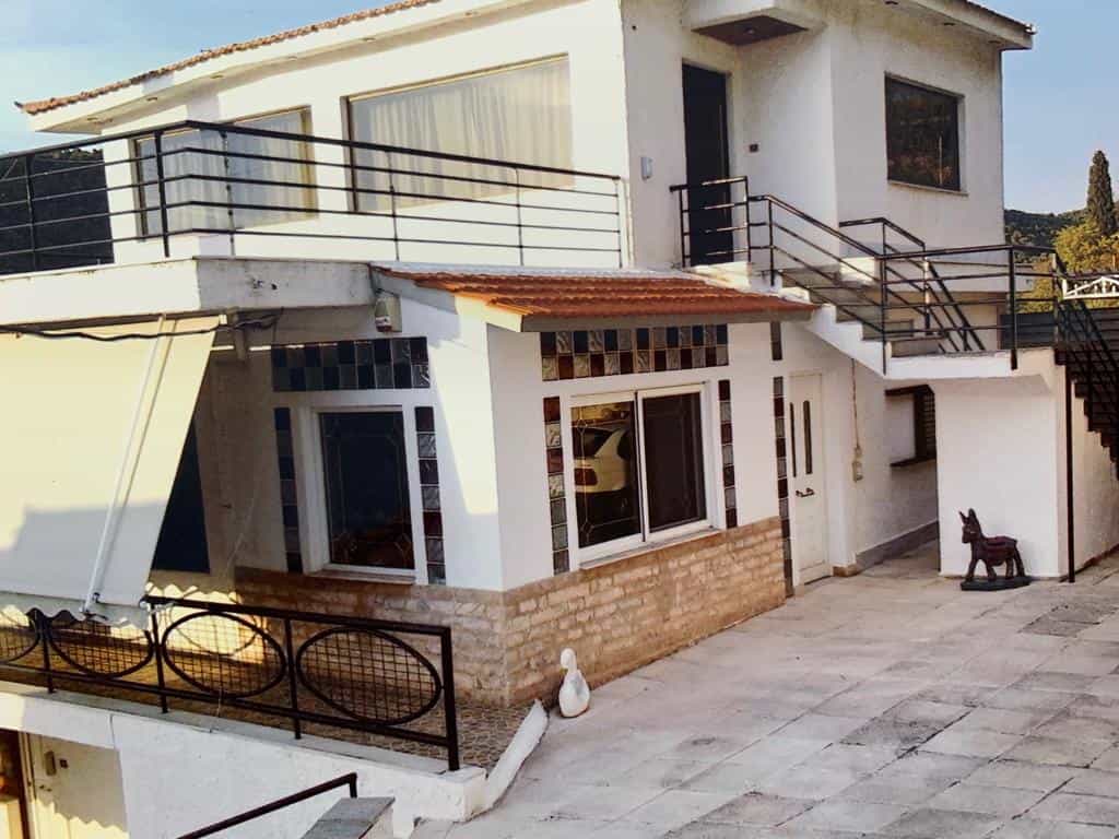 House in Pisia, Peloponnisos 11511580