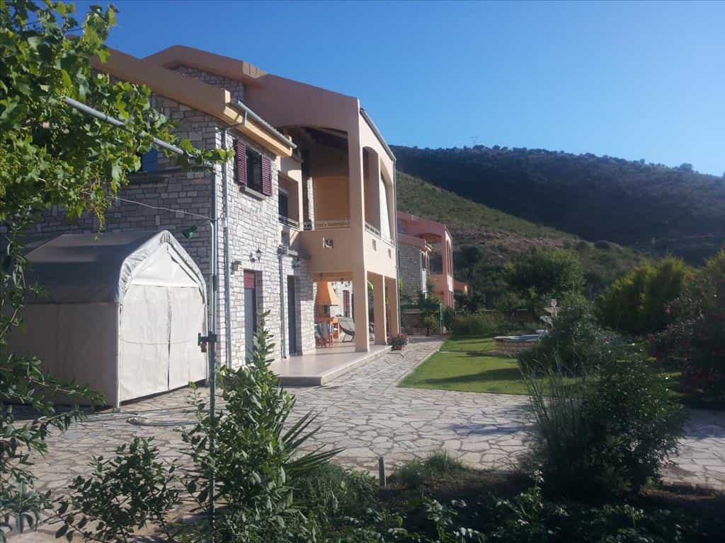 Hus i Plataria, Ipeiros 11512006
