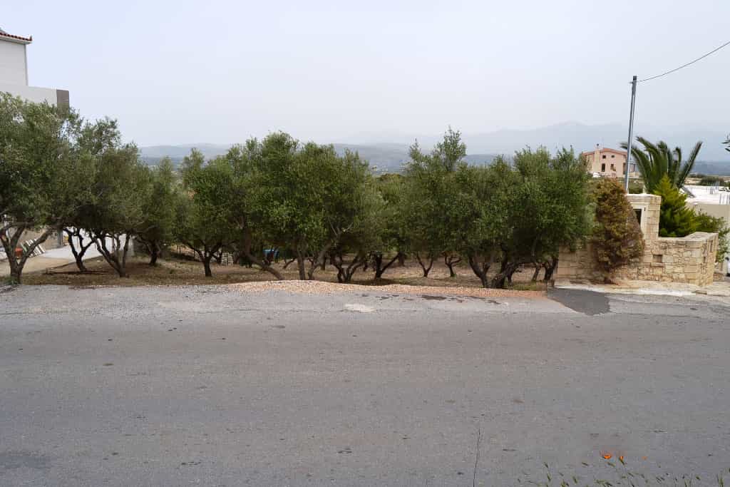 Земля в Пеза, Криті 11512095