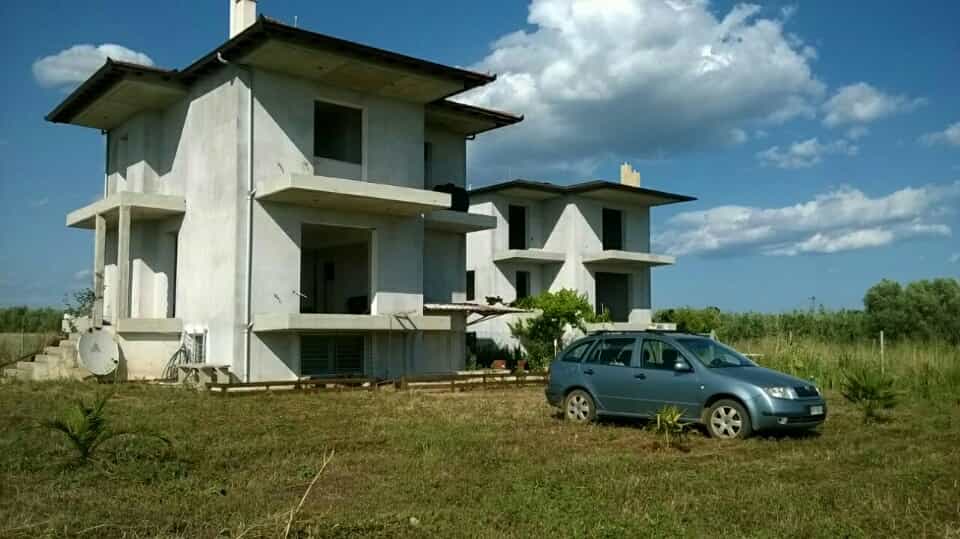 House in Nea Flogita, Kentriki Makedonia 11512439