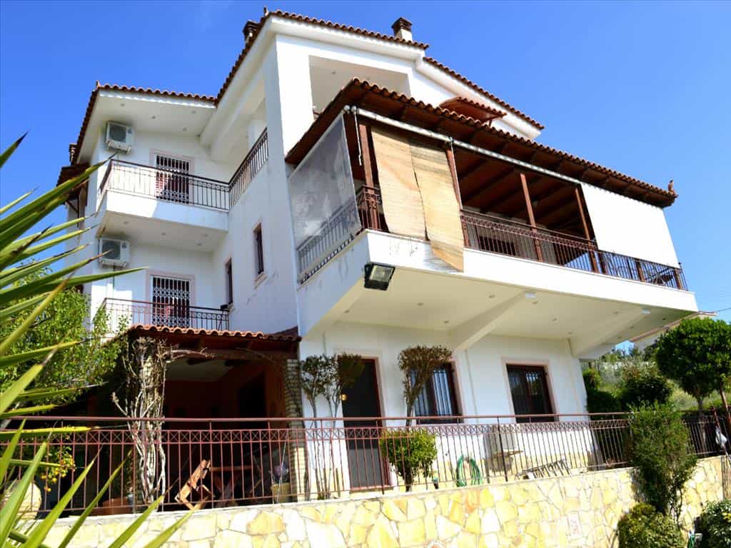 House in Agios Kosmas, Peloponnisos 11512457