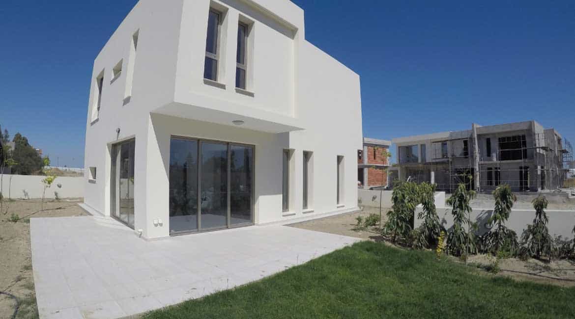Haus im Dromolaxie, Larnaka 11512616