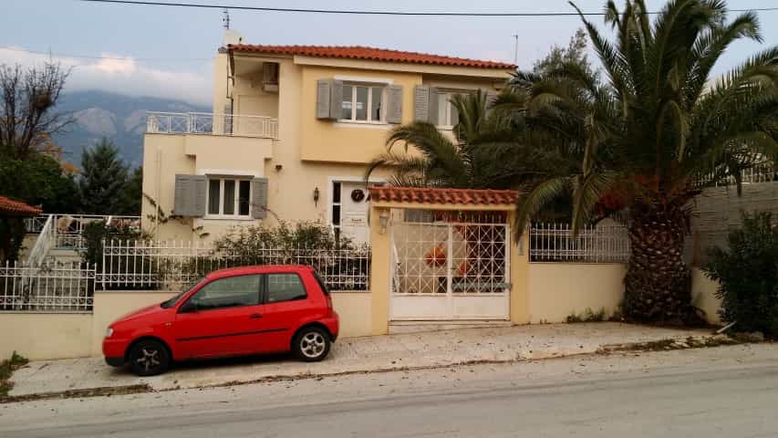 σπίτι σε Λουτράκι, Πελοπόννησος 11512639