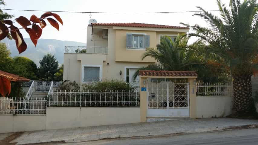 房子 在 路特拉基, 伯罗奔尼撒半岛 11512639