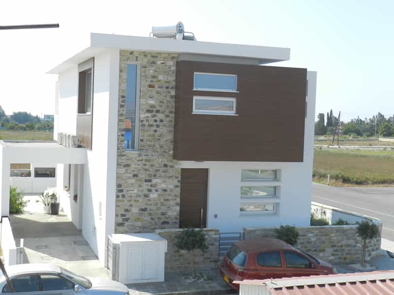Dom w Dromolaksja, Larnaka 11512662
