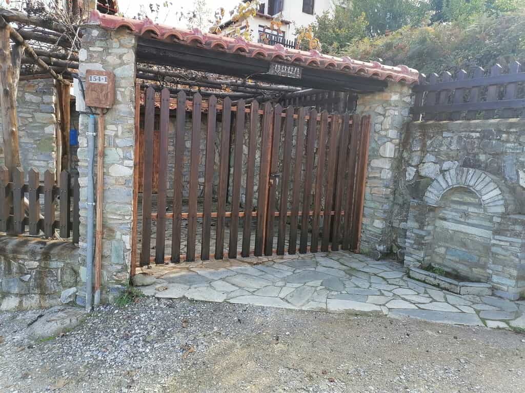 rumah dalam Raralia Panteleimonos,  11512850