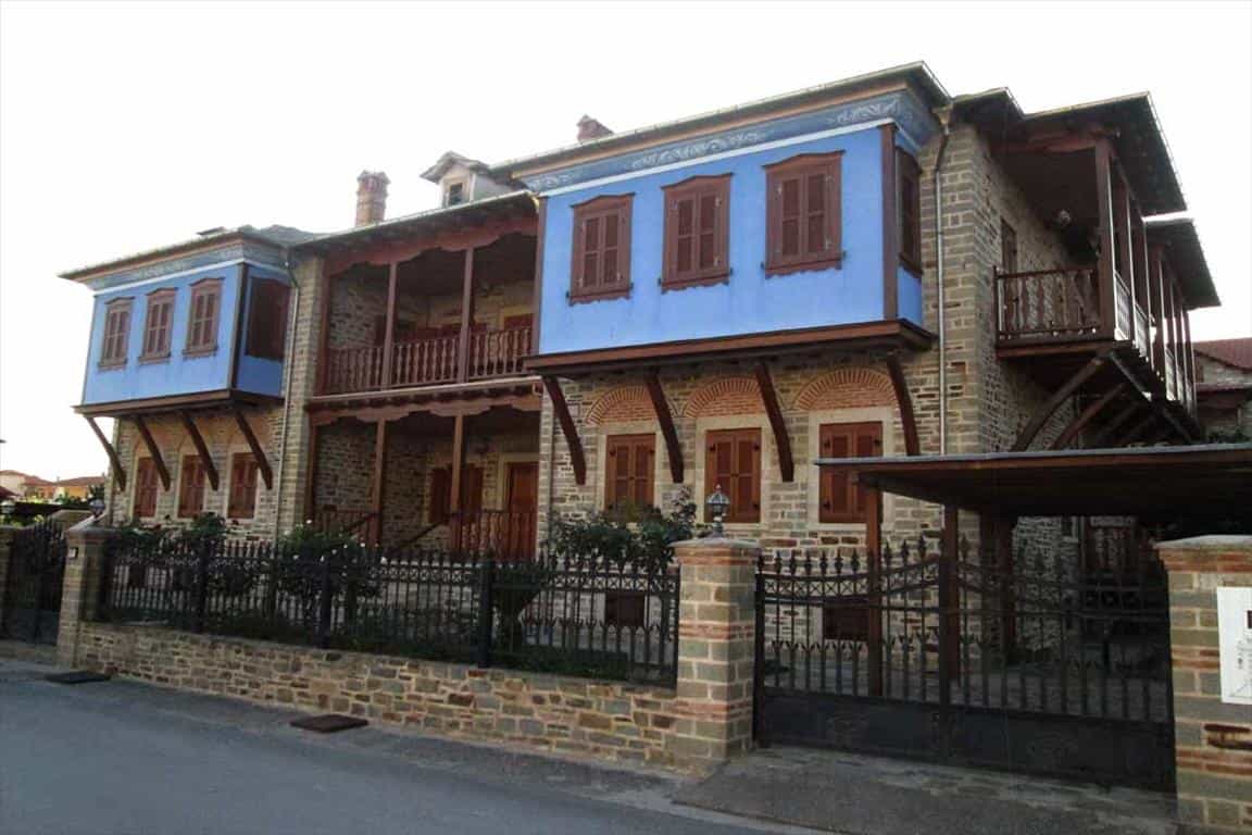 loger dans Pitsiota, Stéréa Ellada 11512909