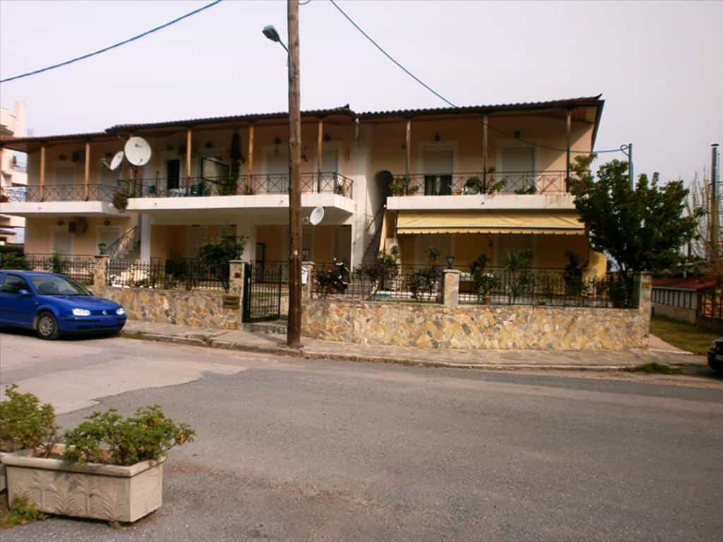 Condominium dans Pitsiota, Stéréa Ellada 11512942