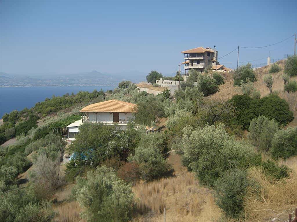 σπίτι σε Λουτράκι, Πελοπόννησος 11513321