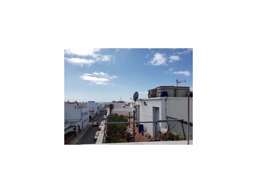 Condominium in Arrecife, Canarias 11514010