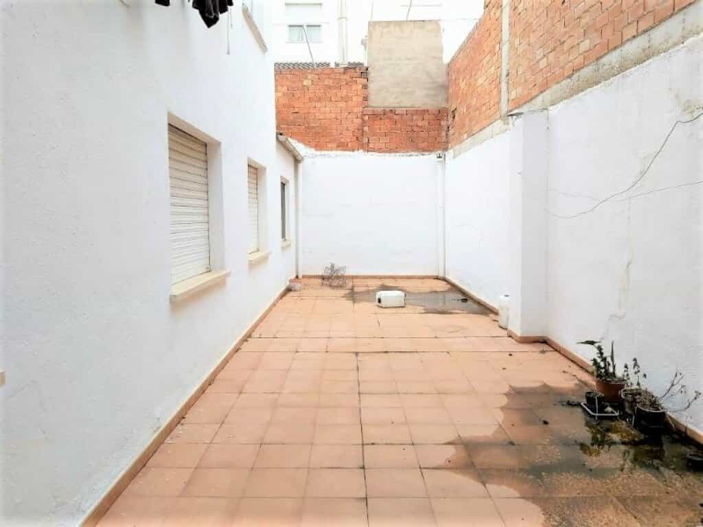 Condominium in Mancha Real, Andalusia 11514240