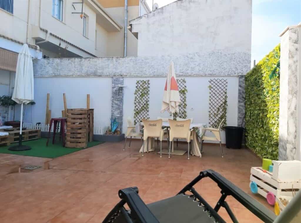σπίτι σε Mancha Real, Andalusia 11514252