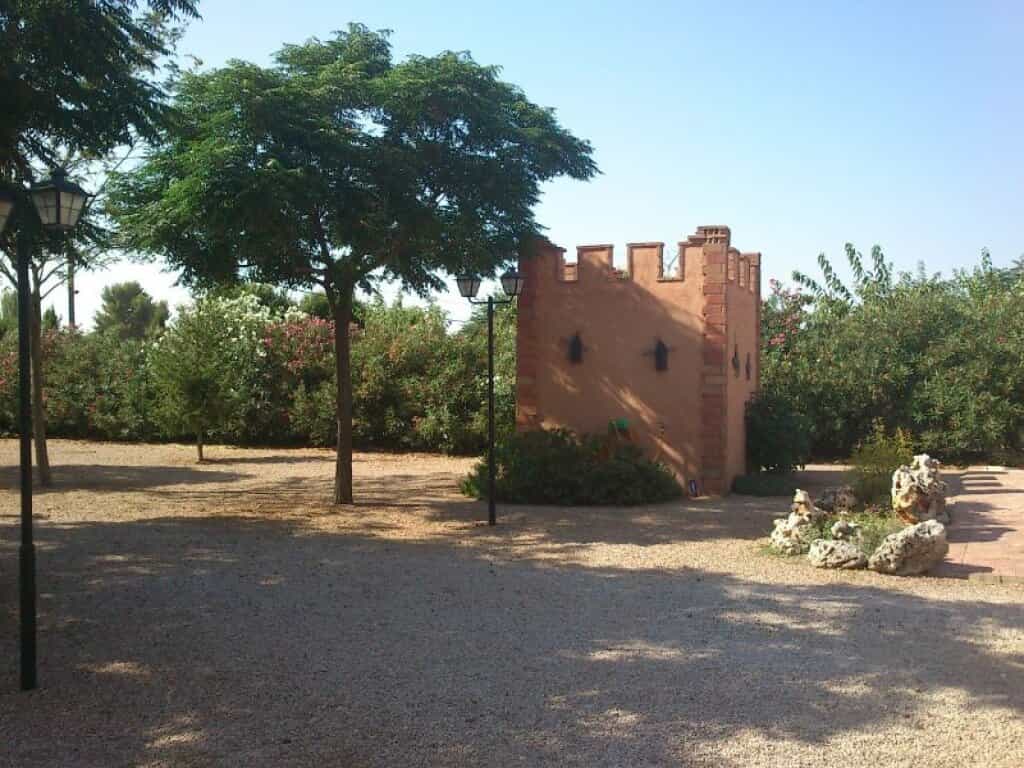 House in Las Casas, Castille-La Mancha 11514542