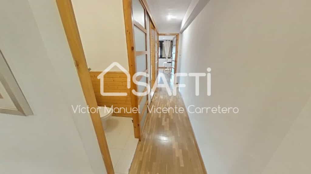 Condominium in València, Comunidad Valenciana 11514652