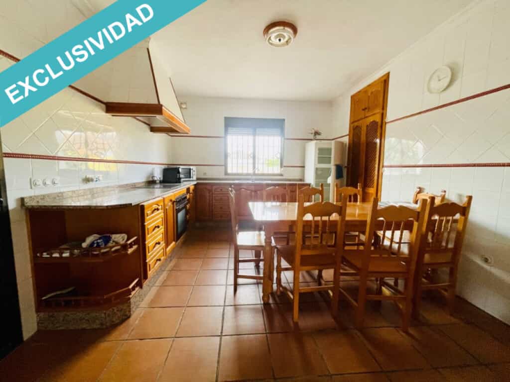 بيت في El Santiscal, Andalucía 11514865