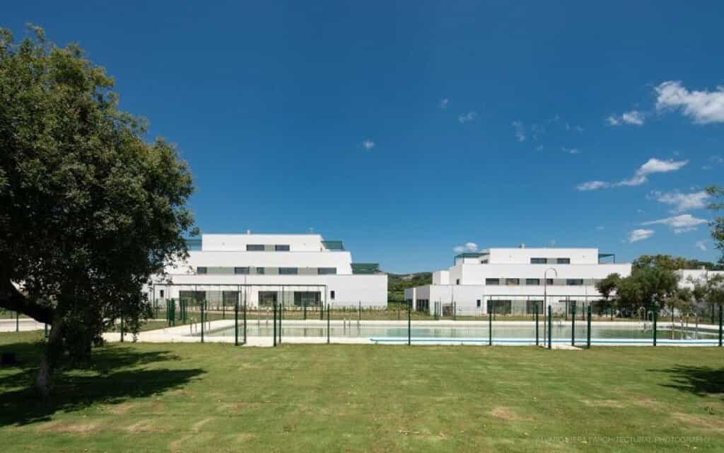 Condominium in San Roque, Andalucía 11514877