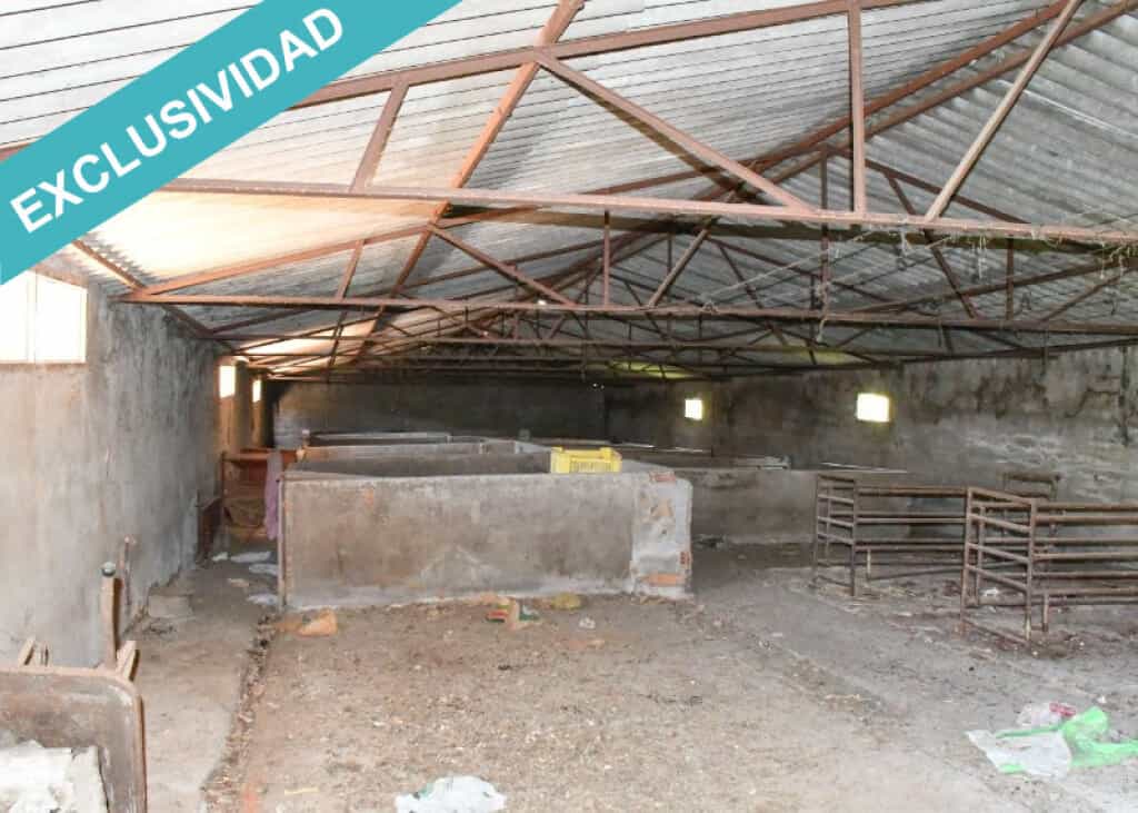 Perindustrian dalam Villasbuenas de Gata, Extremadura 11514899