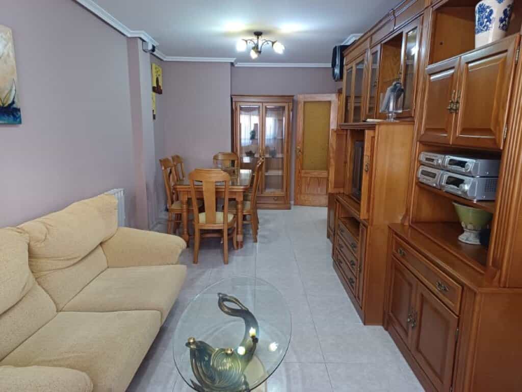 Condominium in Plasencia, Extremadura 11514917