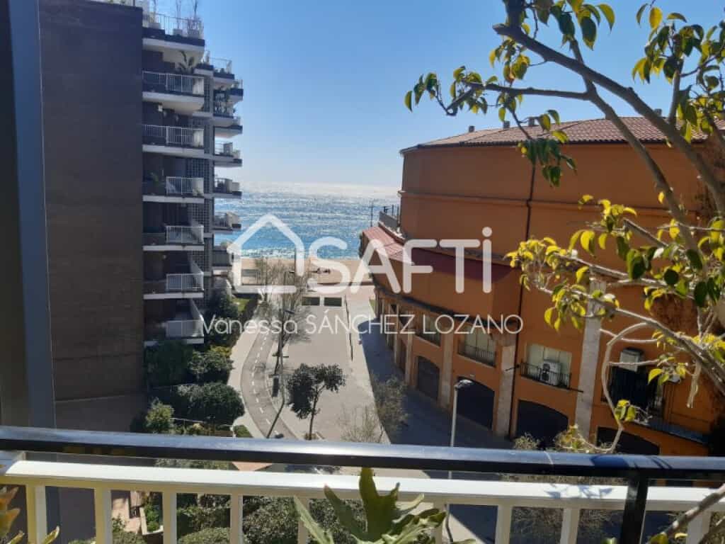 Condominium in Lloret de Mar, Cataluña 11515079